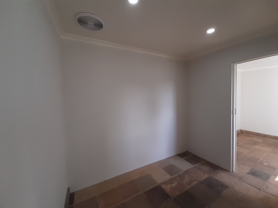 To Let 0 Bedroom Property for Rent in Nahoon Eastern Cape